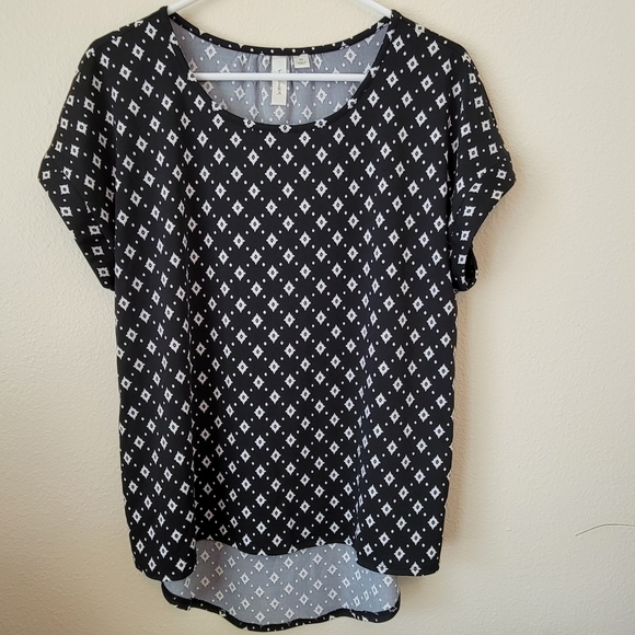 Tacera M Women's Short Sleeve Top Black with White Pattern - Picture 2 of 7